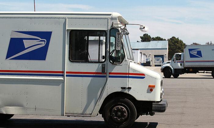 CCP Virus Doesn’t Stop Postal Service; Customers Thankful