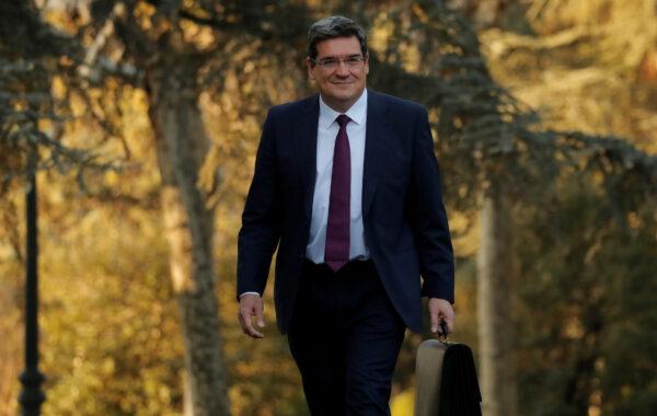 Spain's Minister of Social Security and Migration Jose Luis Escriva arrives to attend the first cabinet meeting at the Moncloa Palace in Madrid on Jan. 14, 2020. (Susana Vera/Reuters)
