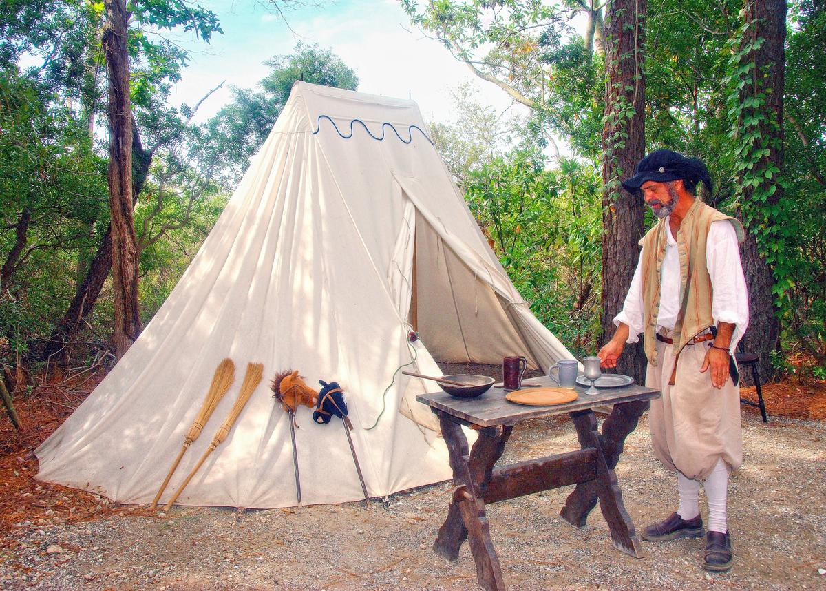 At Roanoke Island Festival Park, a living history museum, “settlers” decked out in the costumes of the late 1500s entertain visitors. (Copyright Fred J. Eckert)