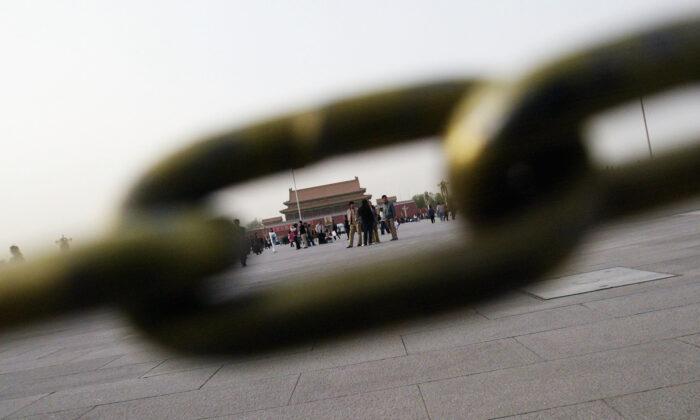 How a Foreign Journalist Learned to Avoid Surveillance in China