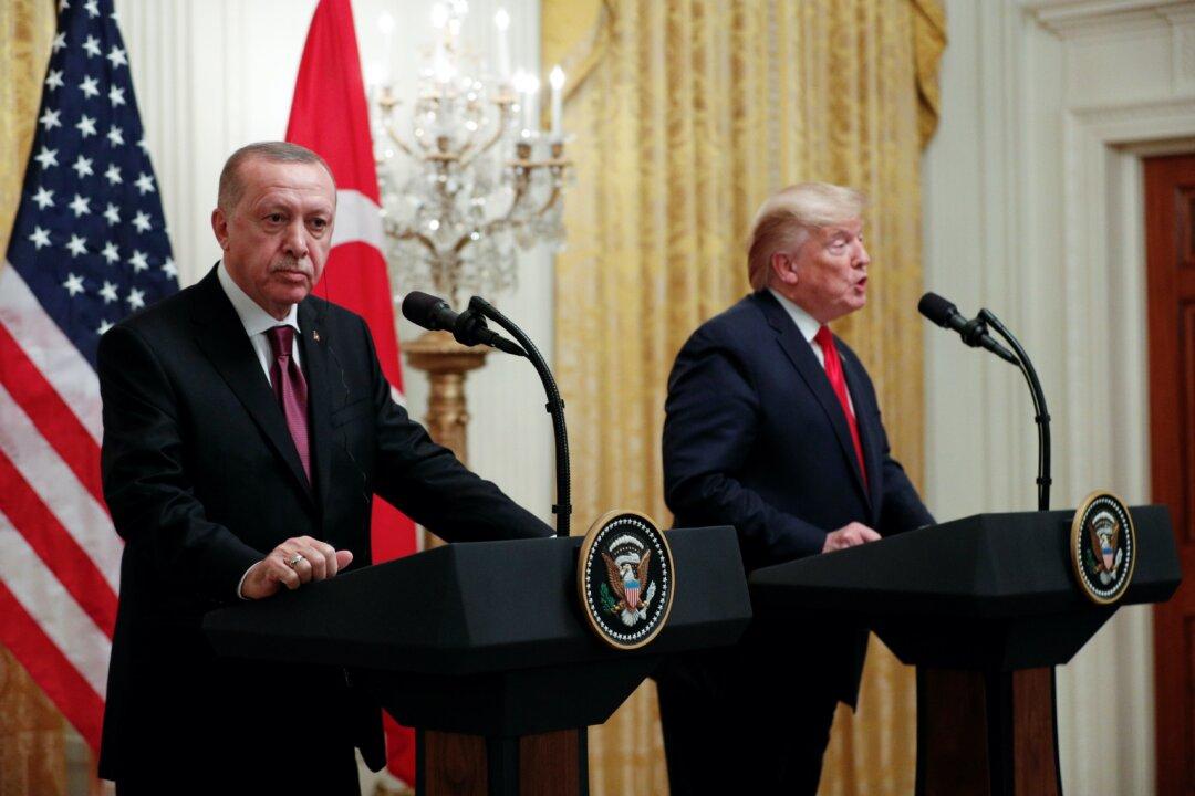 Erdogan, Trump Agree on ‘Close Cooperation’ in Virus Crisis