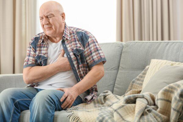 When a heart attack starts, blood flow to your heart has suddenly become blocked and the muscle can’t get oxygen. (Africa Studio/Shutterstock)