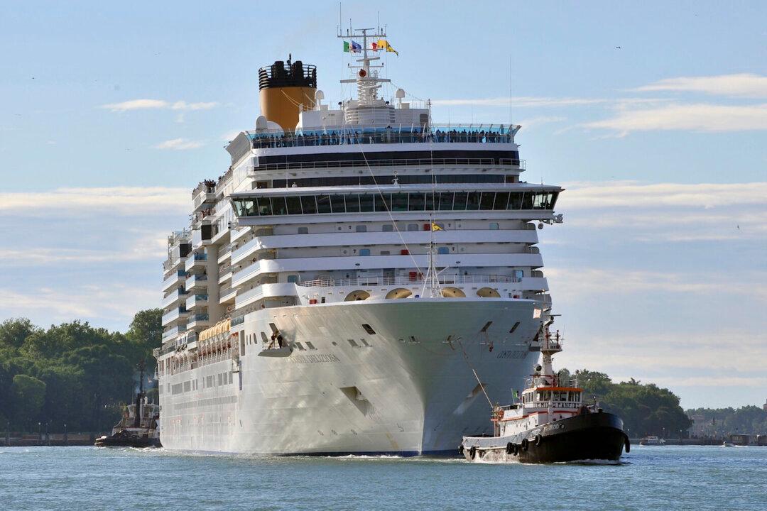 Last Ship Belonging to a Major Cruise Line Finally Reaches Port
