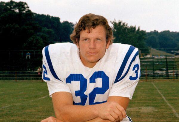 Baltimore Colts NFL football player Mike Curtis, in 1973. (AP Photo)