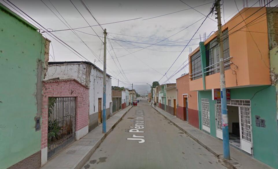 Calle Junín in the city of Guadalupe, La Libertad, Peru (Screenshot/<a href="https://www.google.com.au/maps/@-7.2451023,-79.4713242,3a,75y,205.15h,94.55t/data=!3m6!1e1!3m4!1swS18wv-SfXDlL2EJVaVQTA!2e0!7i13312!8i6656">Google Maps</a>)