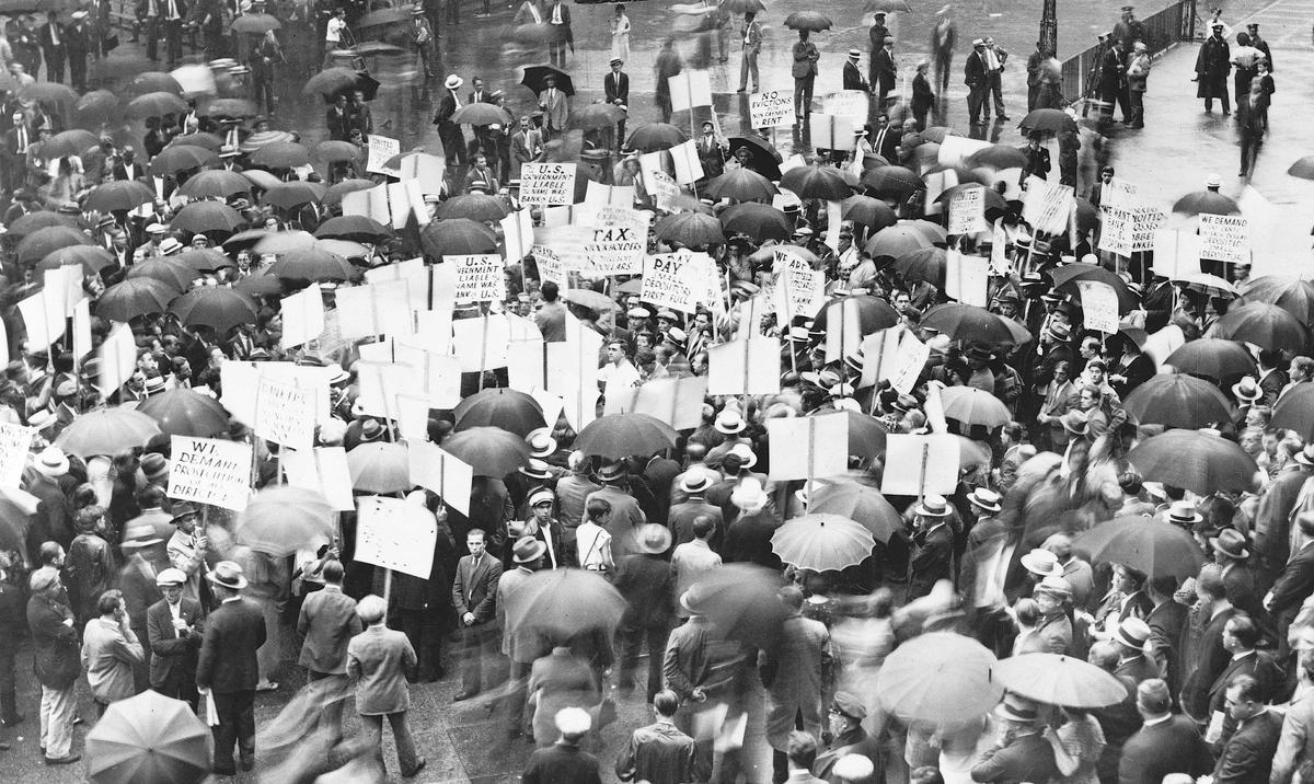 Centralization During Times of Crisis