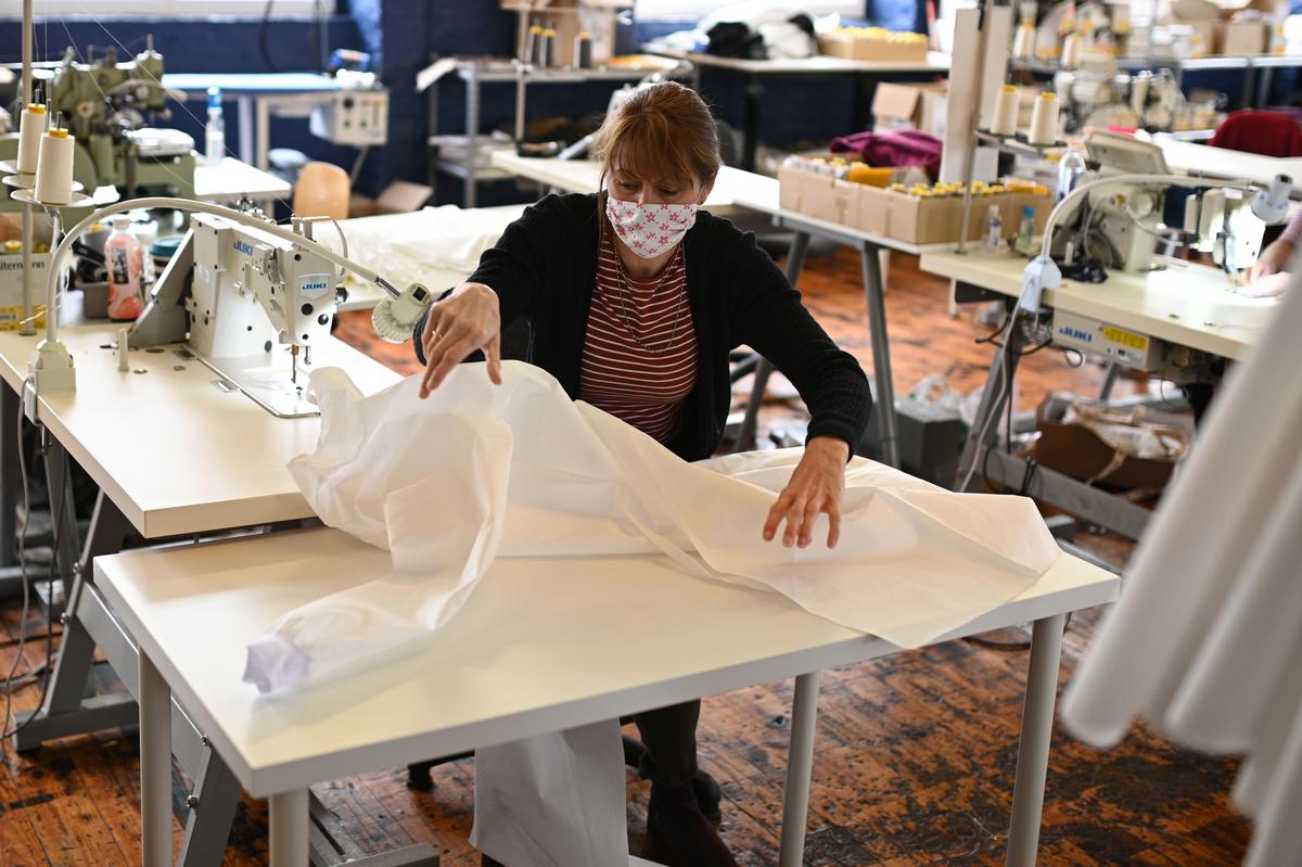 Family Textile Business Now Makes Medical Gowns to Survive