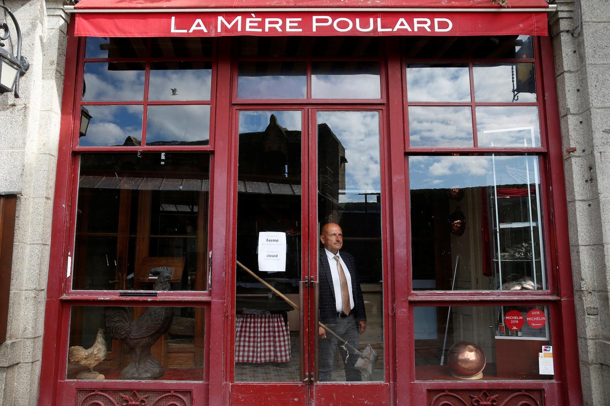Eric Bellon, general manager of La Mere Poulard. (REUTERS/Pascal Rossignol)