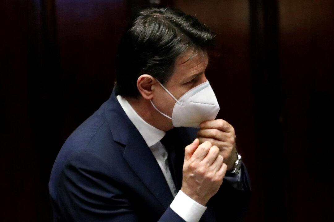 Italy PM Says Taking Calculated Risk in Rolling Back Lockdown