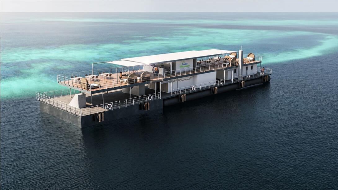 Pontoon on Hardy Reef. (Courtesy Tourism and Events Queensland)