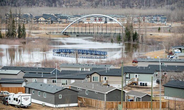 Officials Watching Rivers as Floods Chase People Out of Downtown Fort McMurray