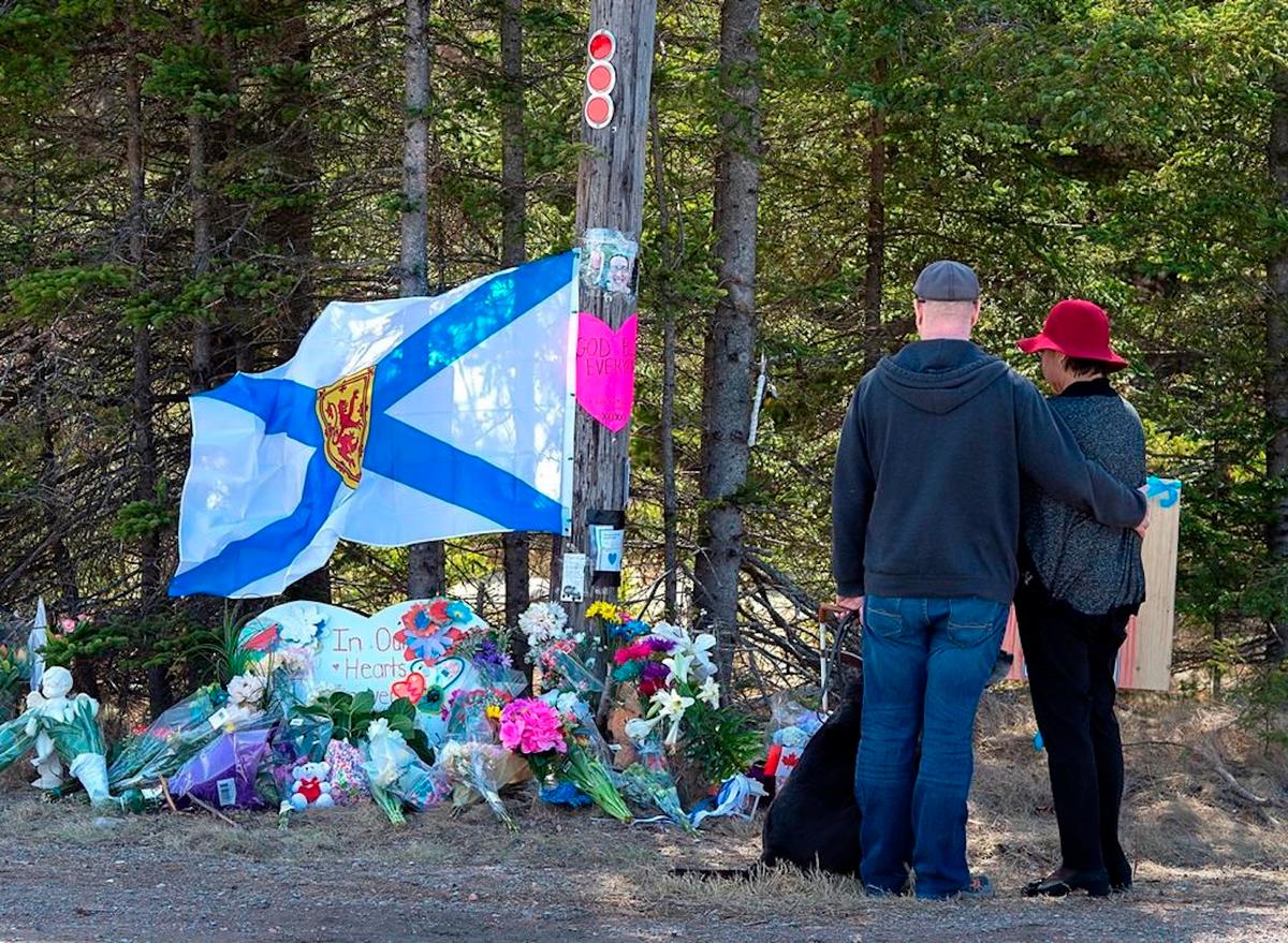 Nova Scotia Sets up Help Lines for Citizens Struggling Amid Mass Shooting, Pandemic
