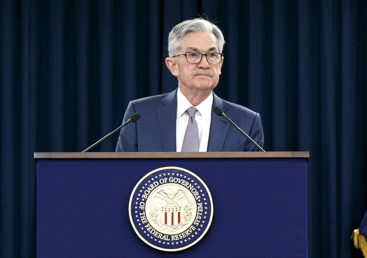 Fed Leaves Rates Near Zero, Sees Virus Risks Lingering