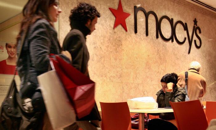 Macy’s Forecasts Strong 2022 After Holiday Sales Bump, to Not Separate Online Unit