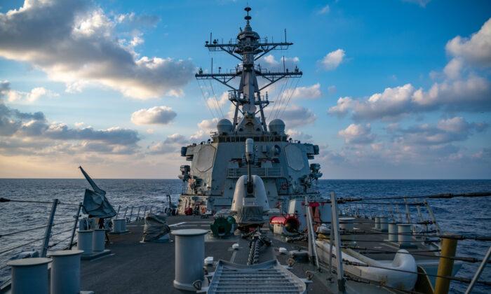 US Destroyer Reenters Paracel Waters, Shows Support to Freedom of Navigation