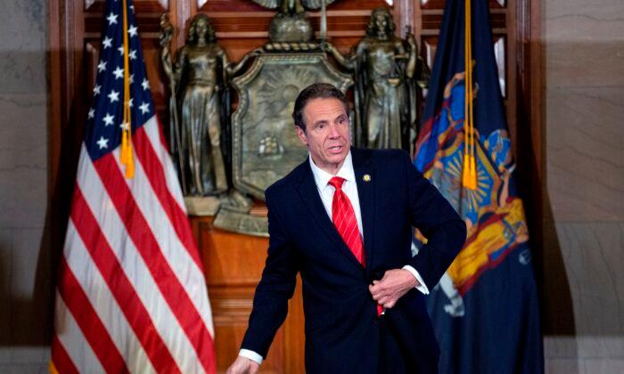 Cuomo Says Must Be ‘Smart’ in Reopening, Pitches 4-Phase Plan