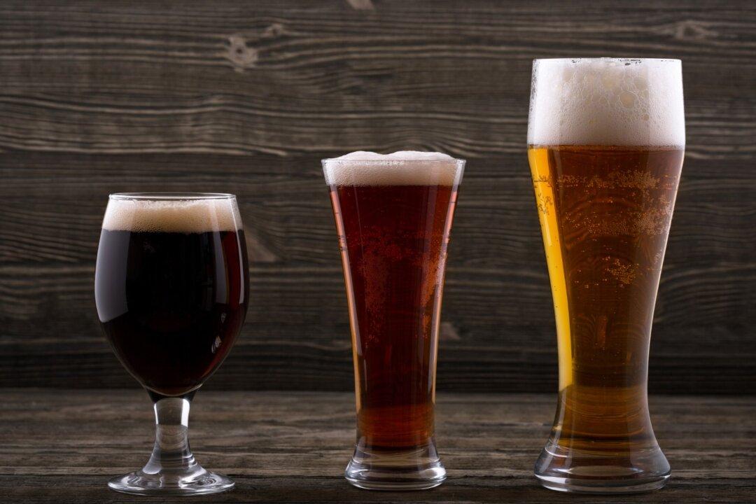 How to Choose the Right Glass for Your Beer, and Why It Matters