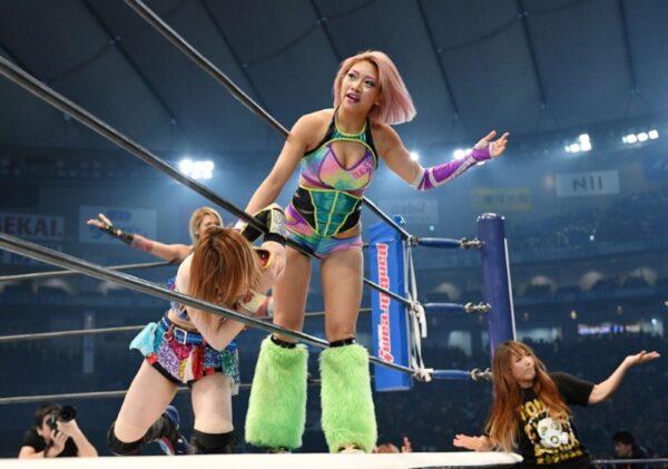 Hana Kimura competes during the New Japan Pro-Wrestling's 'Wrestle Kingdom 14' at Tokyo Dome in Tokyo, Japan, Jan. 4, 2020, (Nikkan Sports/Handout via Reuters)