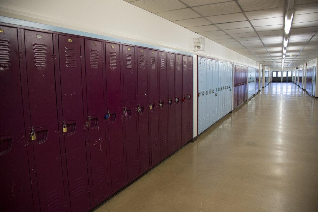 Provinces Must Give Emotional Support to Returning Students