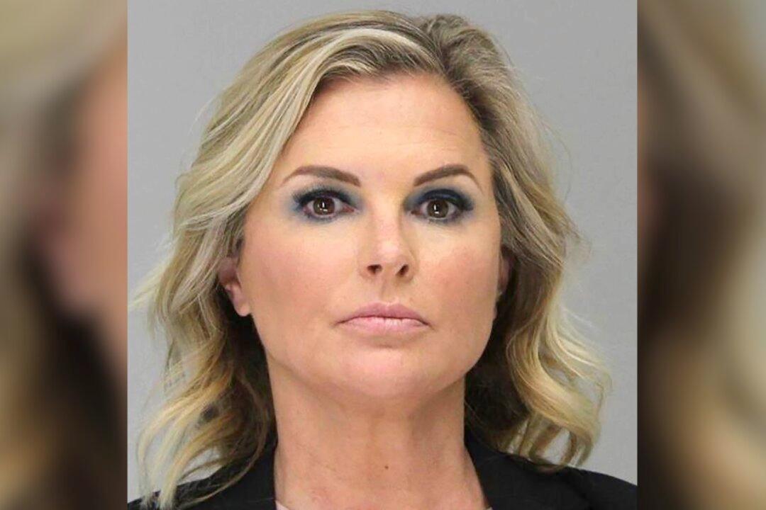 Dallas Salon Owner Who Refused to Close Business Sentenced to 7 Days in Jail