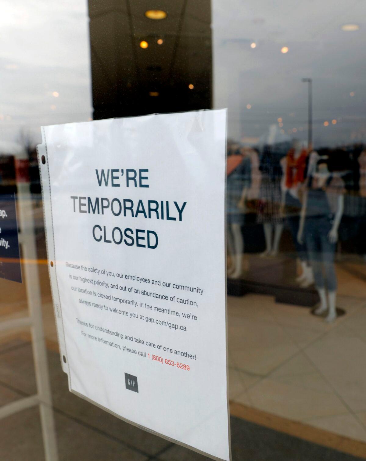 A closed Gap store in Farmington Hills, Mich., on March 26, 2020. (Jeff Kowalsky/AFP via Getty Images)