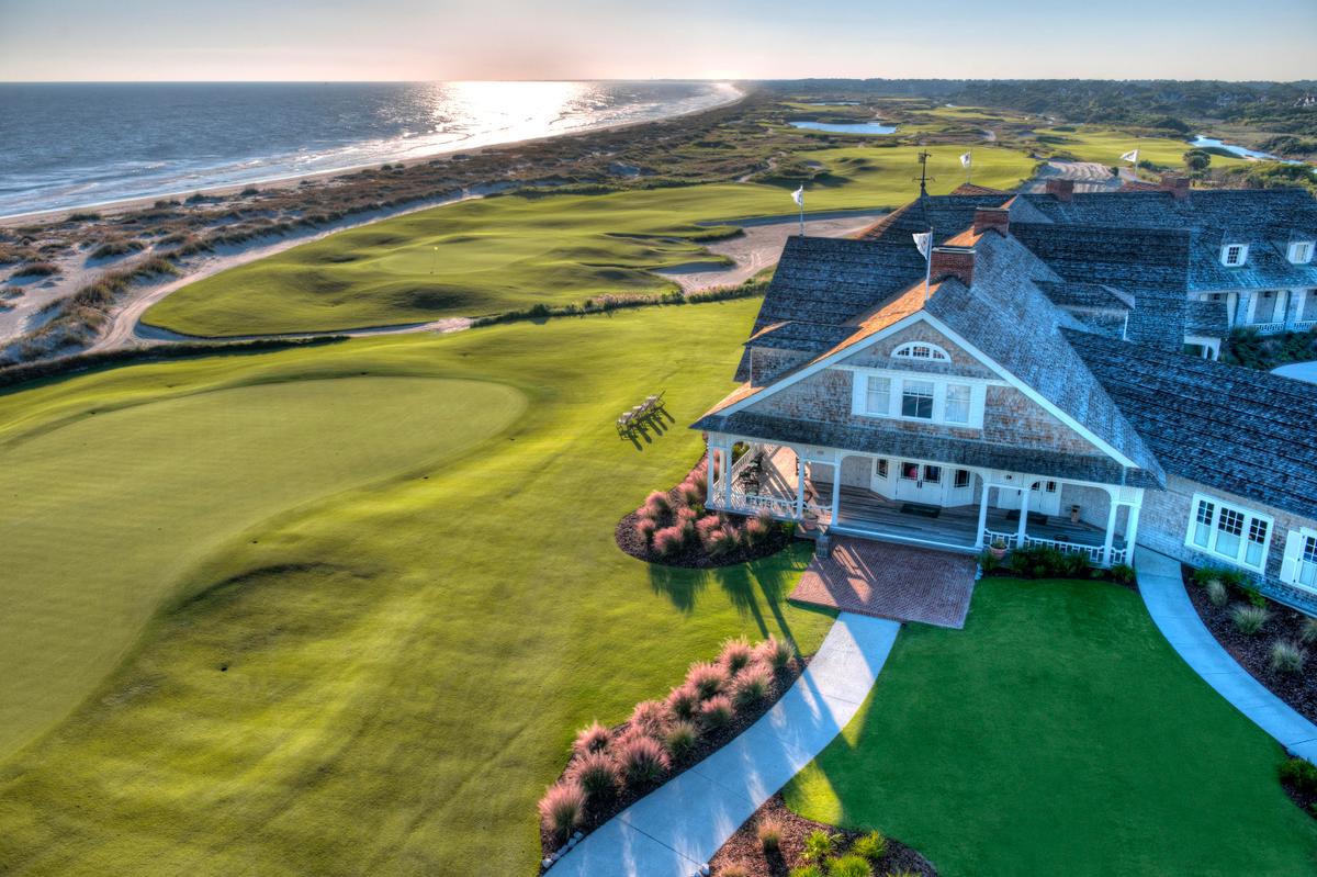 The clubhouse and 18th hole at Kiawah Island Ocean Course. (Uzzell Lambert)