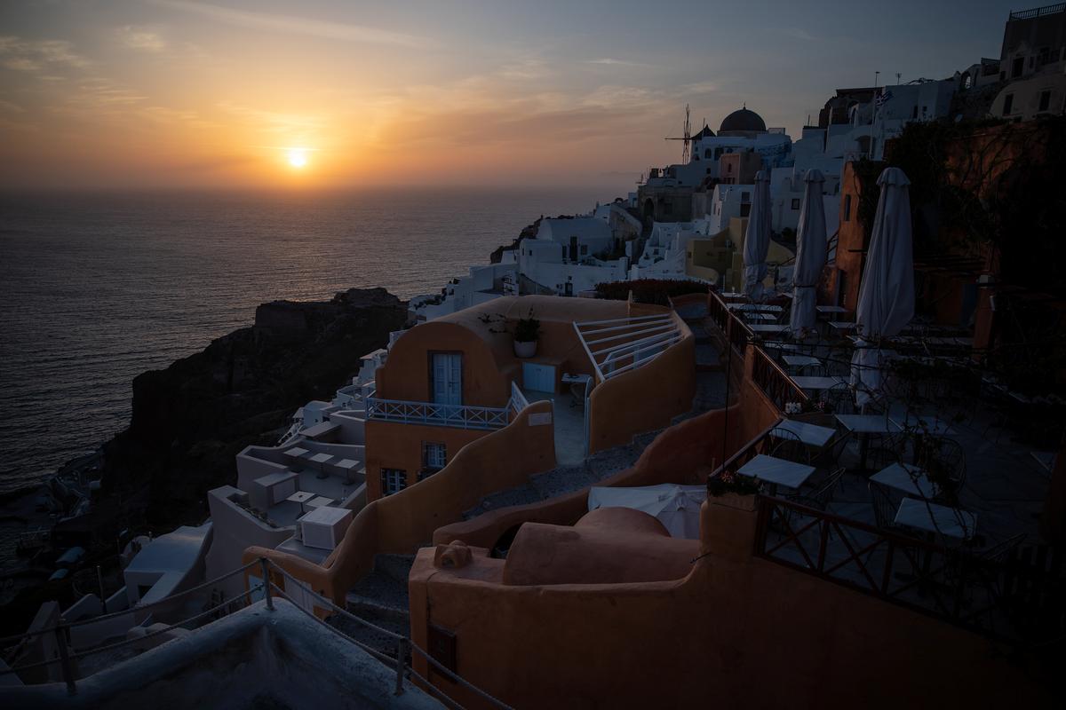 A view of Oia, Santorini, as the sun sets, May 6, 2020. (REUTERS/Alkis Konstantinidis)