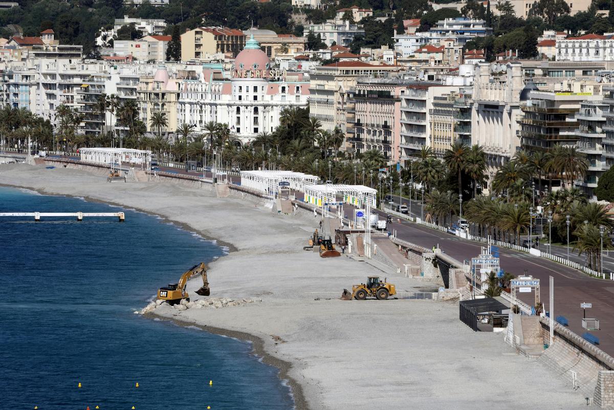 France, Favorite Vacation Destination for So Many, Looks Inward to Save Summer