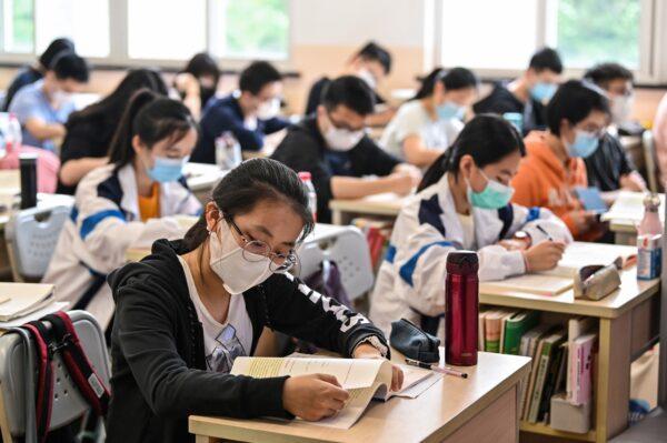 Students are studying in their classroom at a High School in Shanghai, China on May 7, 2020. (HECTOR RETAMAL/AFP via Getty Images)