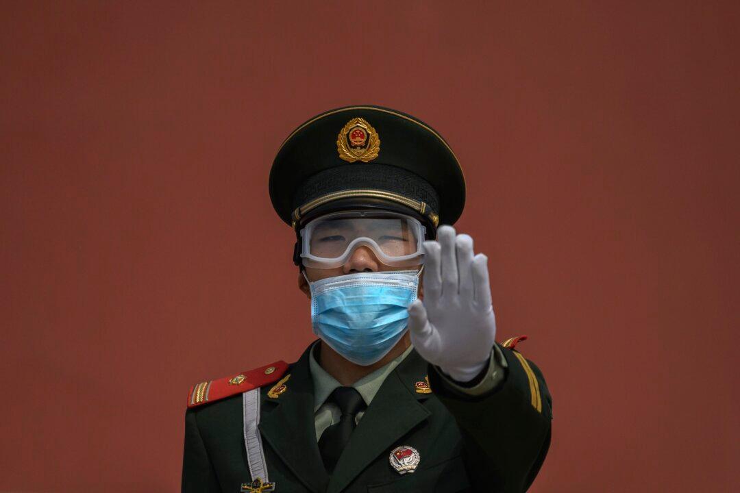 Locals Describe Severe Virus Outbreak in Wuhan