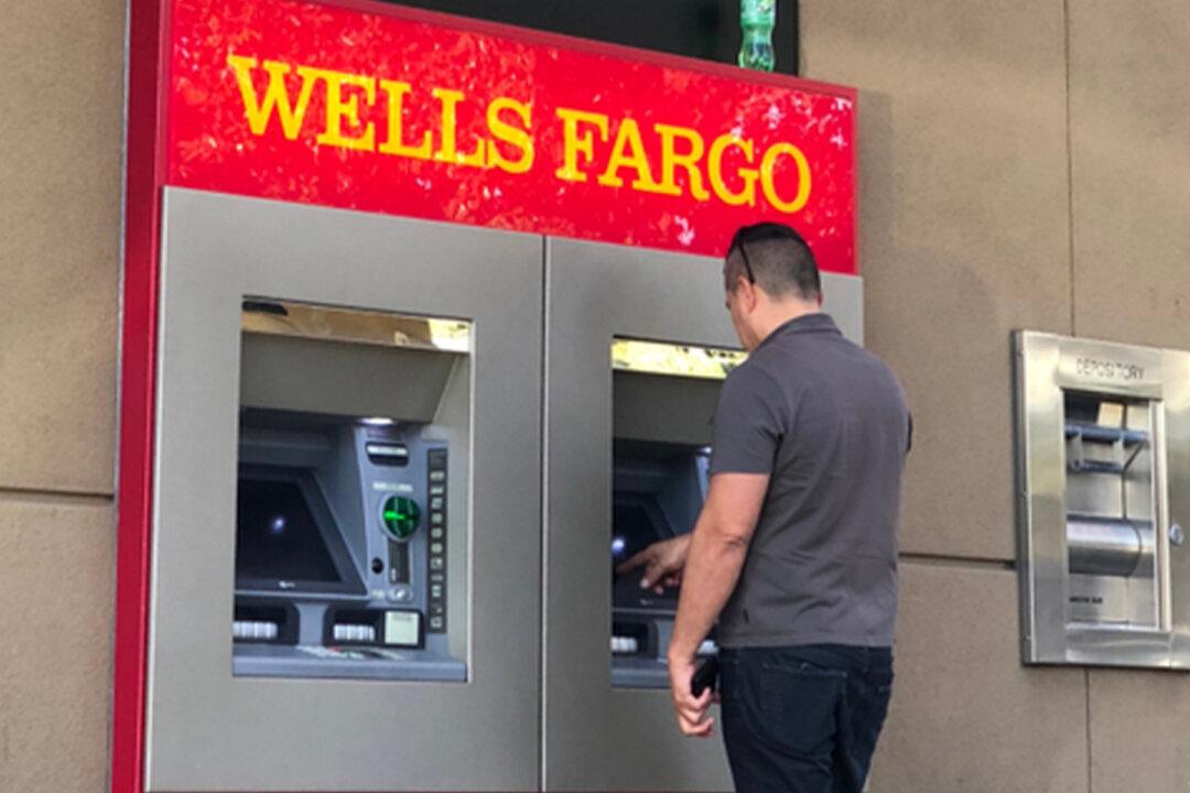 ‘My Parents Are Proud’: Teen Finds $135,000 in Cash at ATM, Does the Right Thing by Calling the Police