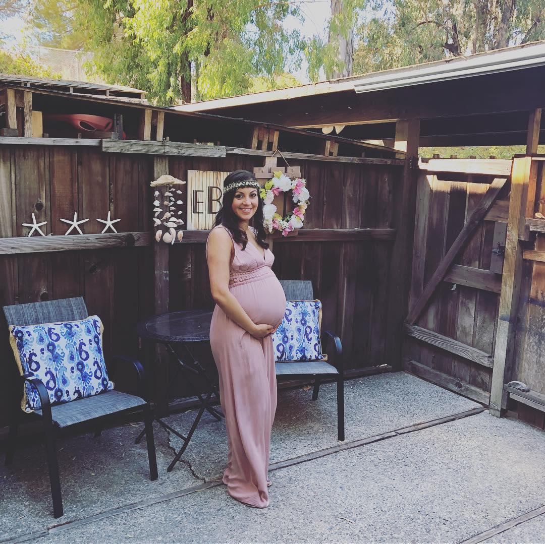 Eliza Bahneman pregnant with Bella. (Courtesy of <a href="https://www.instagram.com/miss_elizaj/">Eliza Bahneman</a>)