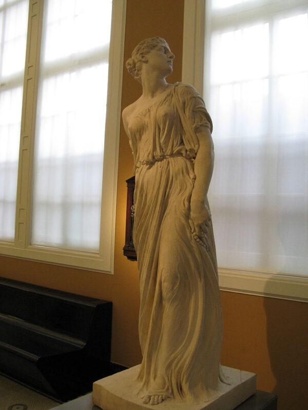 “Lot’s Wife,” 1878, by Sir W. Hamo Thornycroft, R.A. Marble. Victoria & Albert Museum. ( Yair Haklai, (CC BY-SA 3.0)