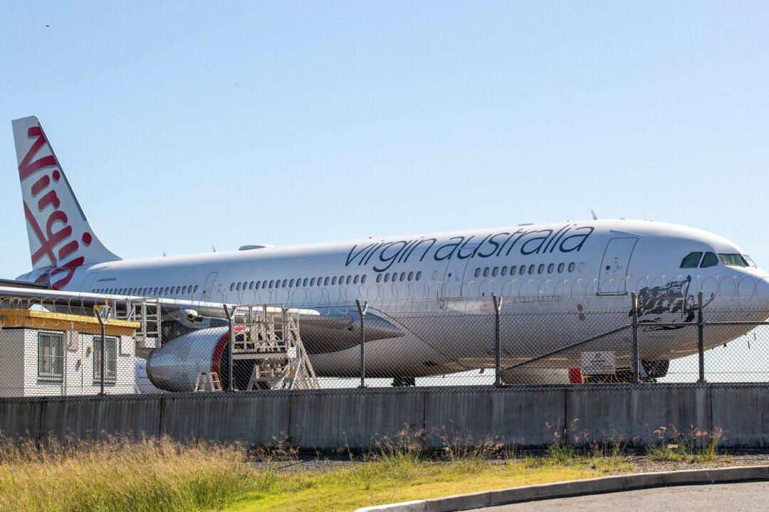 Federal Ministers Criticise Queensland’s Bid for Virgin Australia