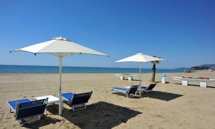 Booking Apps and Electronic Tags? Italy’s Beaches Seek to Salvage Summer