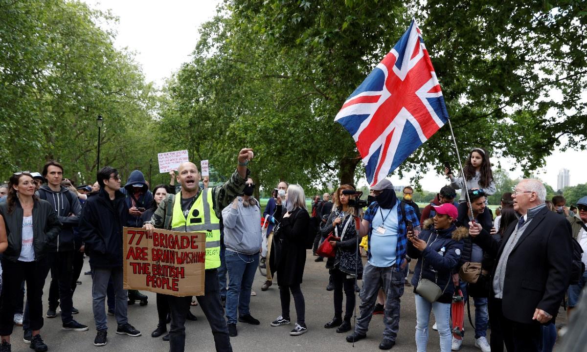 British Police Arrest 19 at London Protest Against Social Distancing