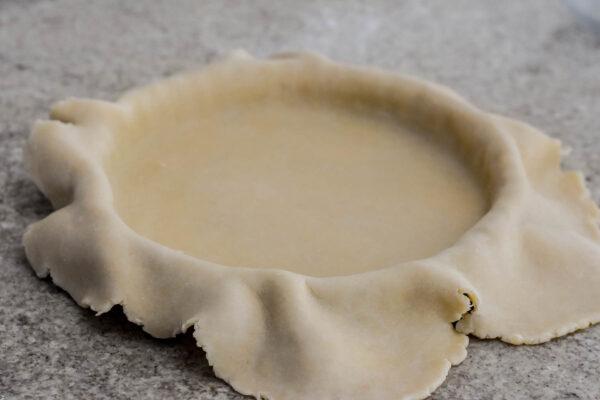 Transfer the crust to the tart pan. (Photo by Audrey Le Goff)