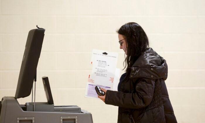 All Michigan Voters to Receive Absentee Ballot Applications