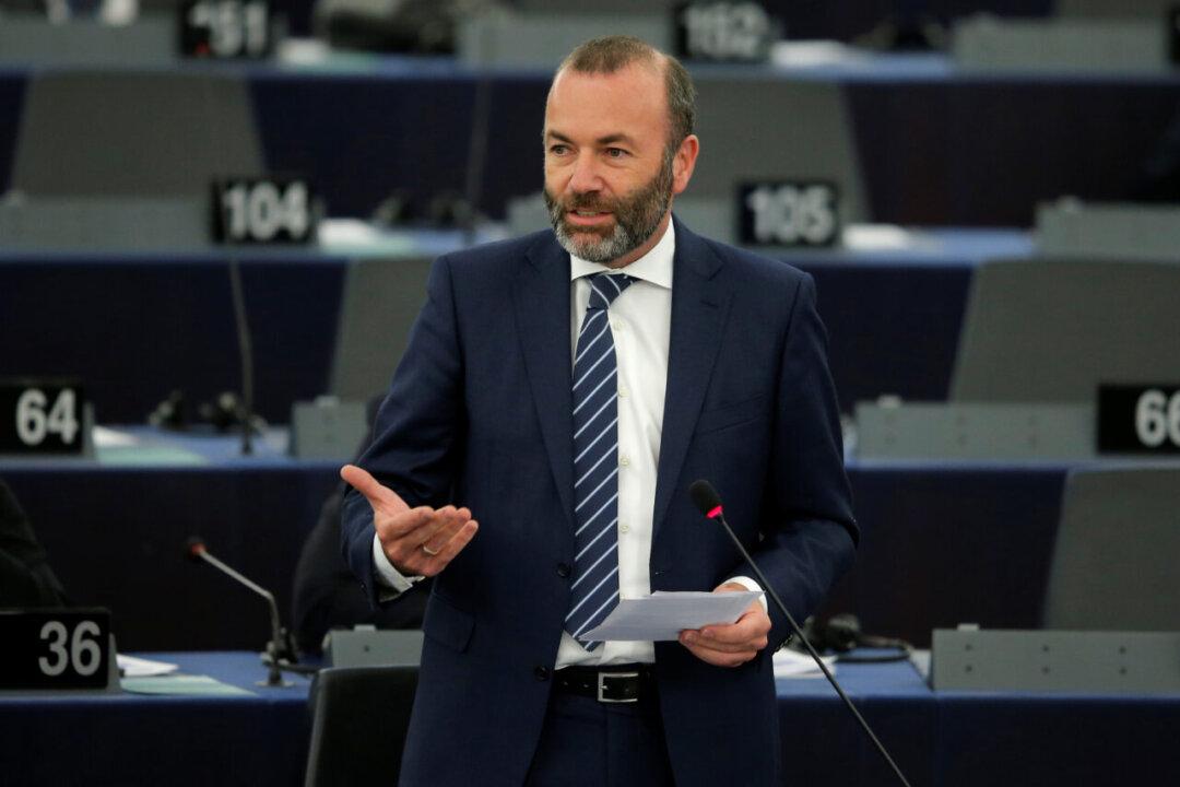 Europe Should Temporarily Ban Chinese Takeovers: Leader of Largest EU Political Alliance