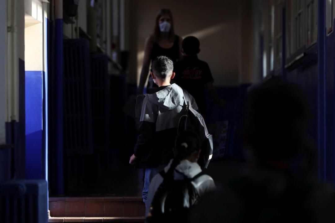 Children With COVID-19 May Be Less Contagious Than Adults, Two UK Epidemiologists Say
