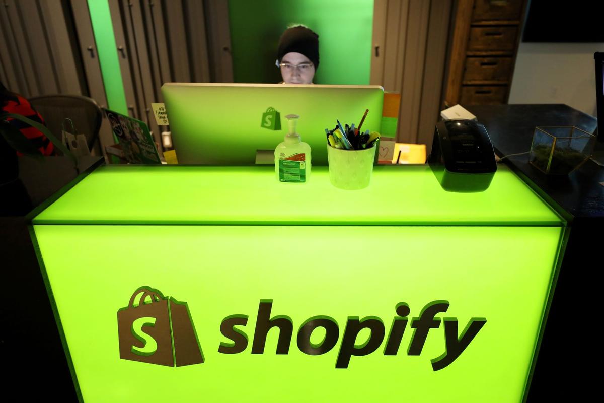 Shopify CEO Says Era of ‘Office Centricity Is Over; Most Staff to Permanently Work From Home’