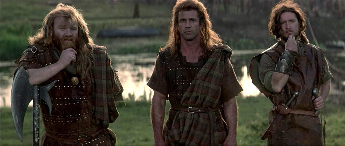 (L–R) Brendan Gleeson, Mel Gibson, and David O’Hara in "Braveheart." (Paramount Pictures)