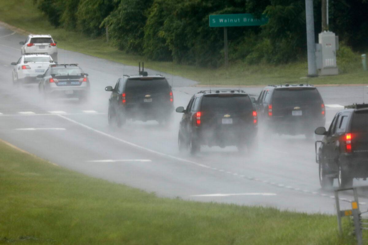 President Donald Trump's motorcade drives back to the White House from Trump National Golf Club in Sterling, Va., on June 24, 2018. (Yuri Gripas/AFP/Getty Images)