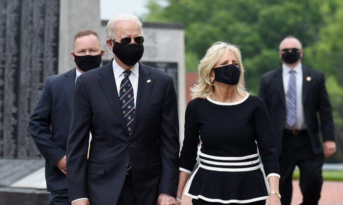 Biden Dons Mask in Rare Public Appearance on Memorial Day