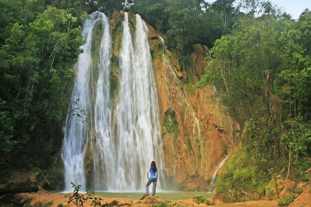 The 130-foot-tall El Limón Waterfall. (Don Mammoser/Shutterstock)