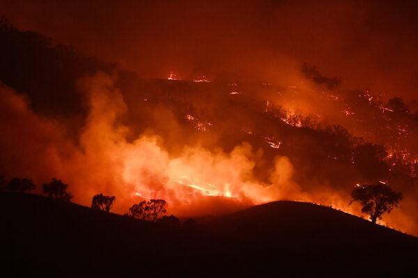 General view of the Dunn Road fire in Mount Adrah, Australia, on Jan. 10, 2020. (Sam Mooy/Getty Images)