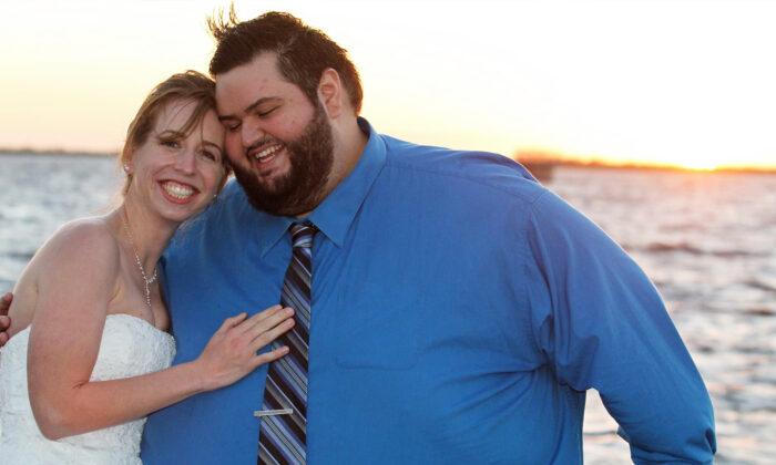 Obese Man Loses 300lb in 15 Months Before Marrying High School Sweetheart
