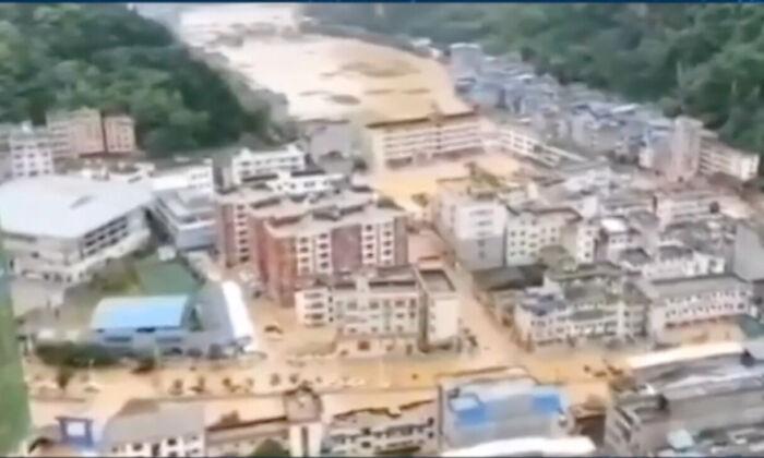 Heavy Rain Causes Severe Flooding in Southern China