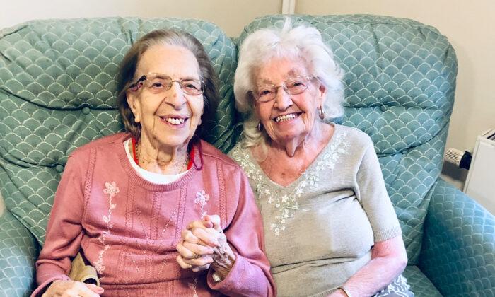 Friends for Almost 80 Years Met in Elementary School, Now Move Into Elderly Care Home Together