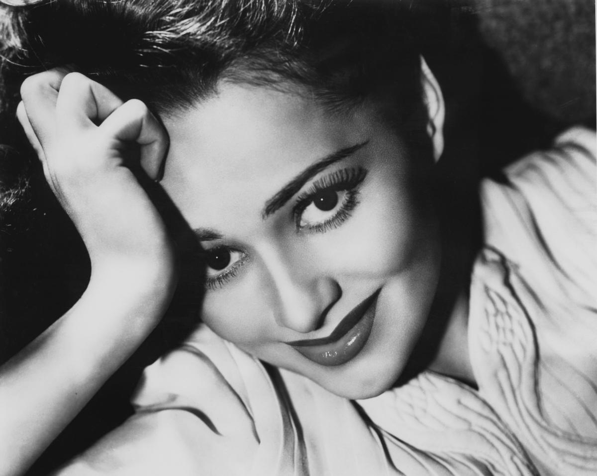 Olivia de Havilland pictured in 1938. (Keystone/Hulton Archive/Getty Images)